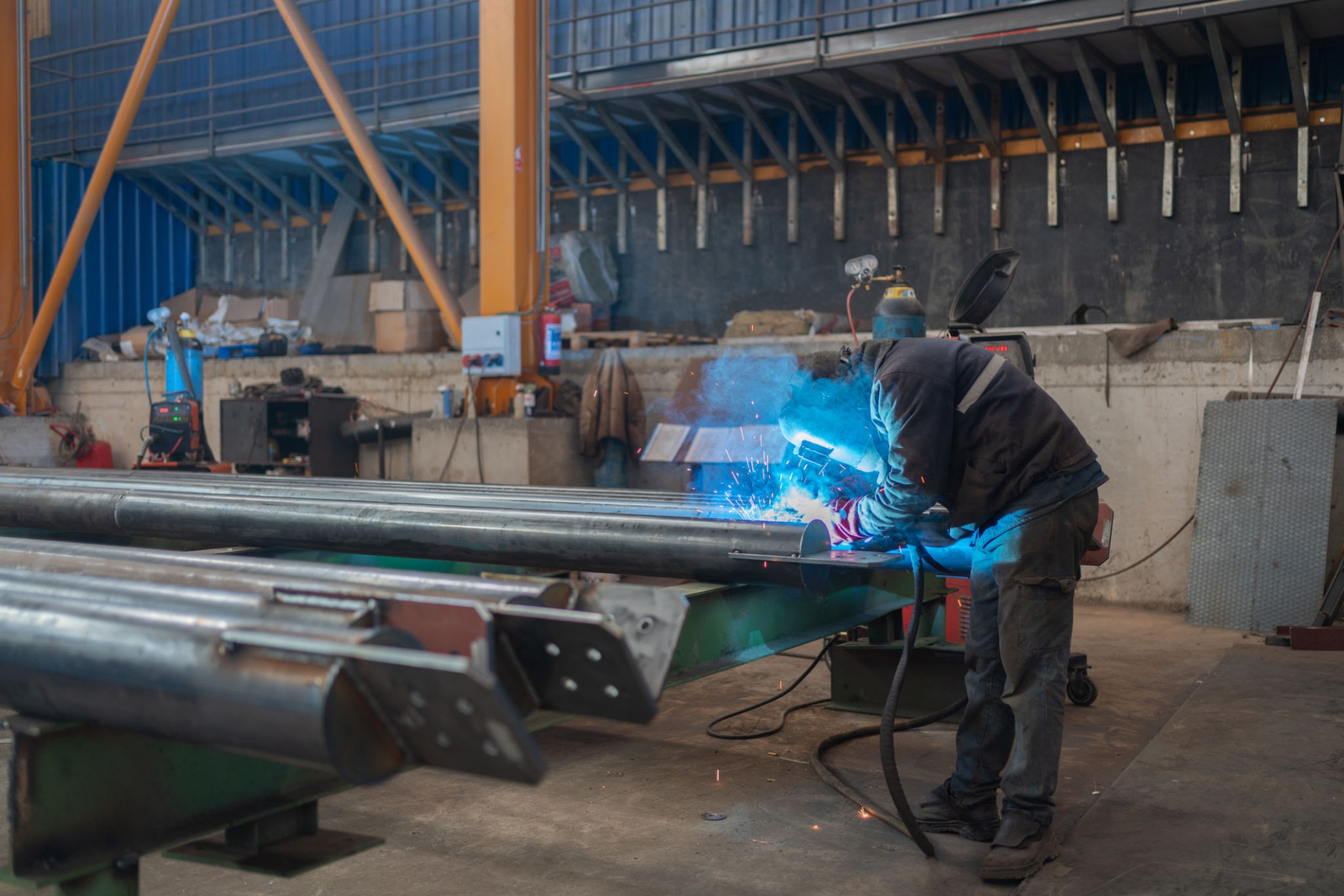 A Comprehensive Guide to Industrial Steel Solutions in Qatar: From PEB to Custom Fabrication